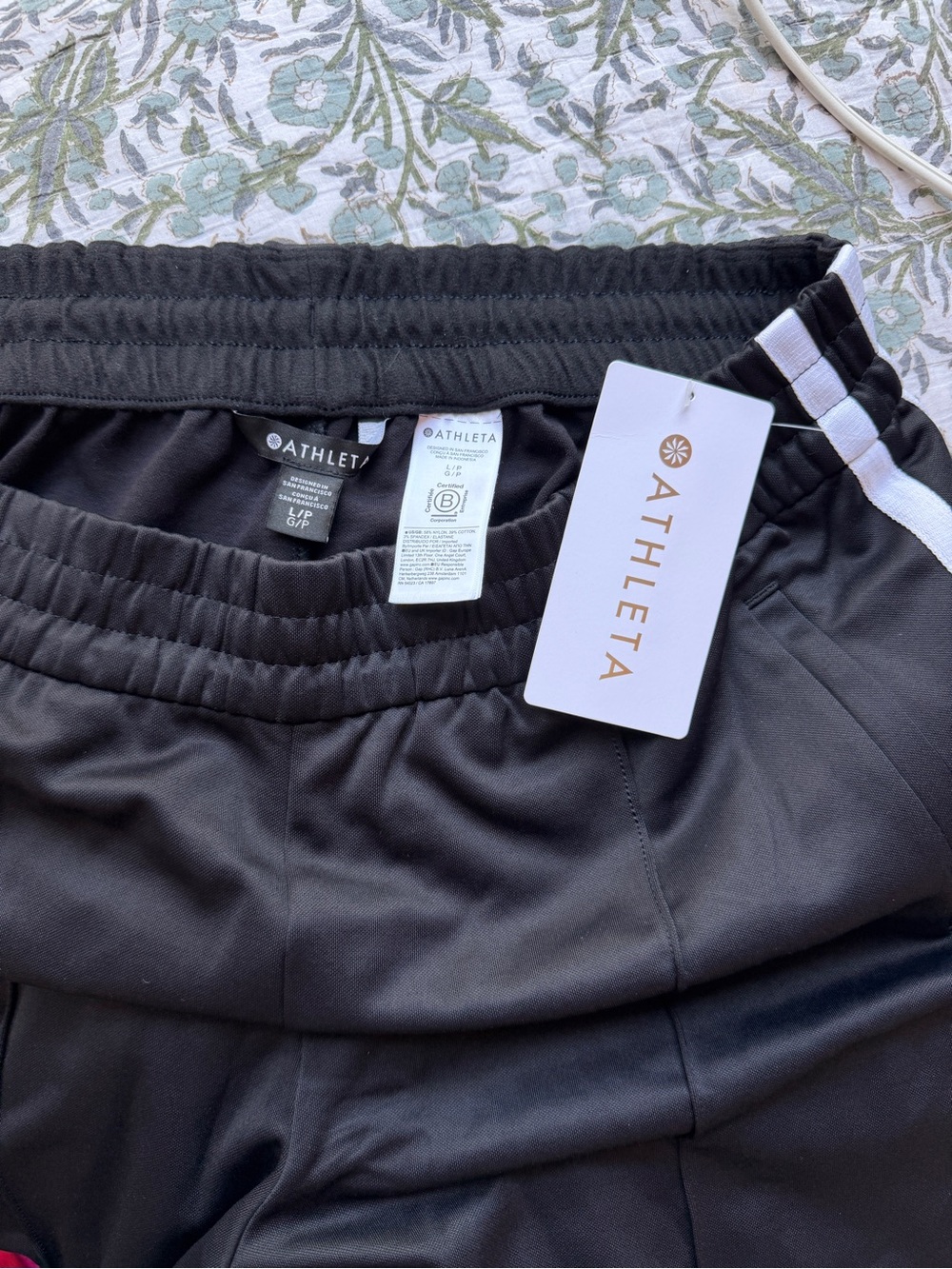 NWT Athleta Tempo Mid Rise Wide Leg Track Pant Black with White Stripe LP Petite - Picture 5 of 10